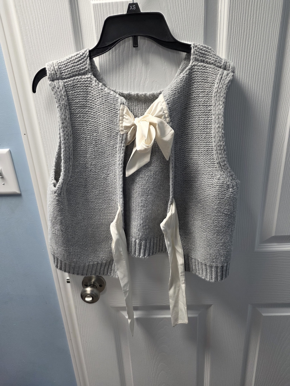 Source Unknown Grey Knit Vest with Cream Ribbon Tie